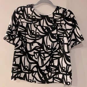 NWT J. Crew 365 Abstract Black & White Cropped Faux Silk Blouse Size 2